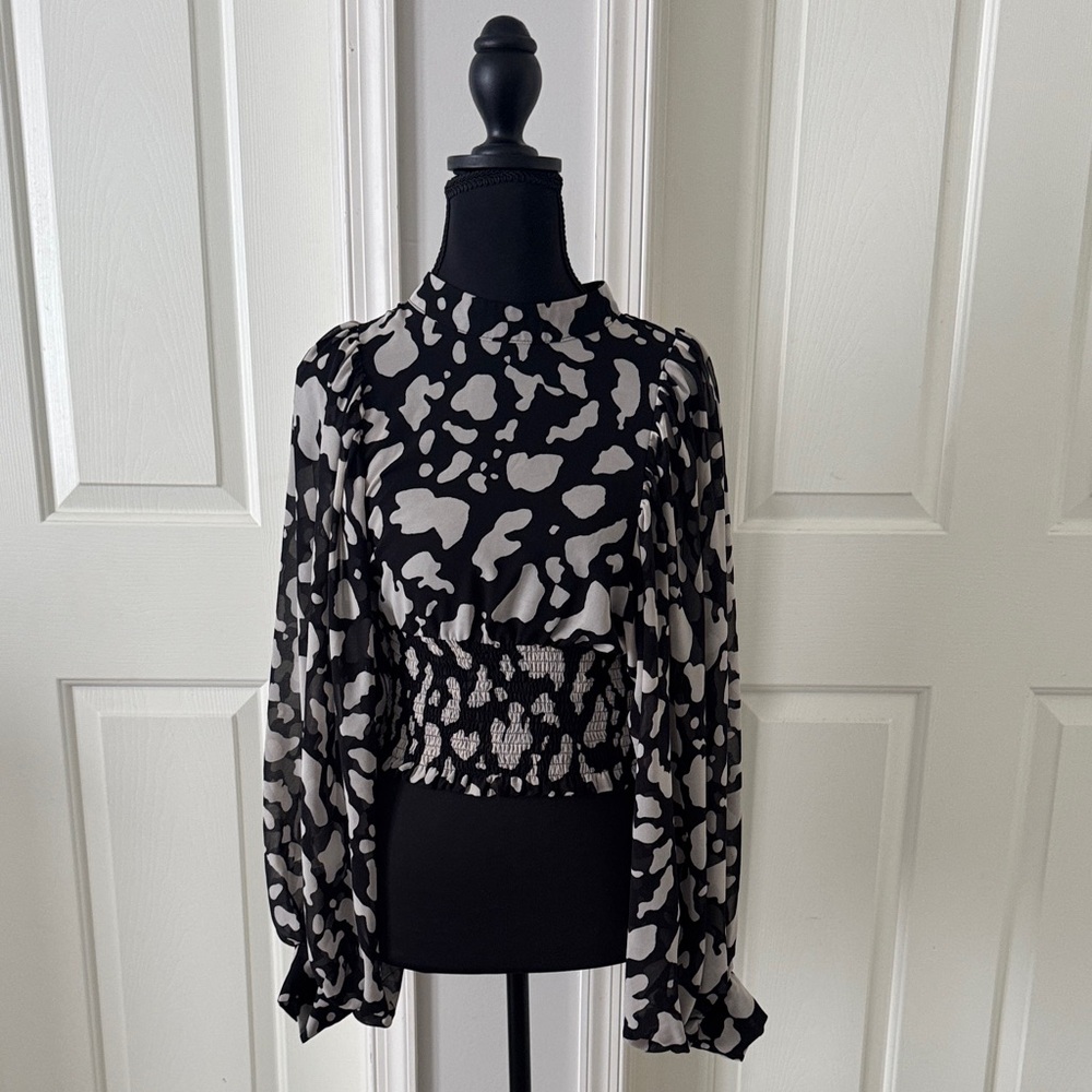 SHEIN Black and White Patterned Blouse